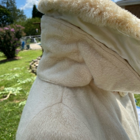 Vintage 1960s Gus Meyer Beige Wool Coat Honey Furry Collar 3/4 Sleeves L - Picture 10 of 16
